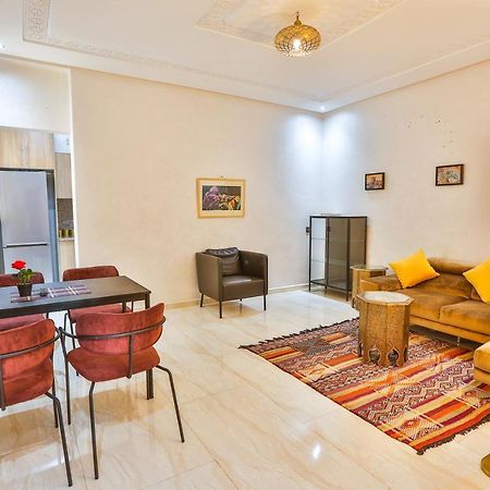 Prestigious Apartment Εσαουίρα Εξωτερικό φωτογραφία