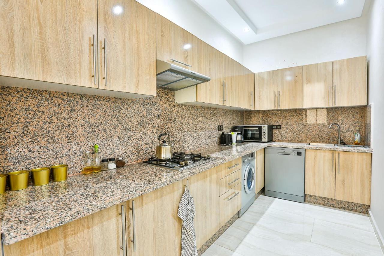Prestigious Apartment Εσαουίρα Εξωτερικό φωτογραφία