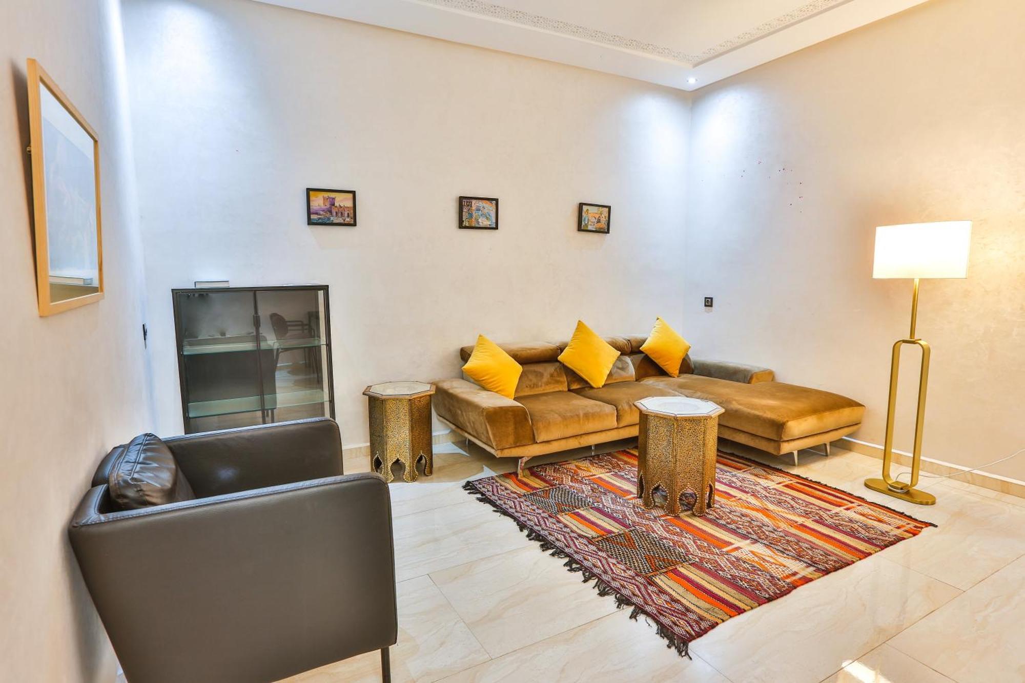 Prestigious Apartment Εσαουίρα Εξωτερικό φωτογραφία